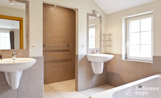 Vakantiehuis in Paliseul voor 22 personen in de Ardennen