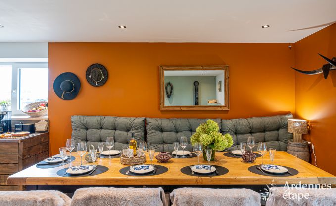 Gezellige vakantiewoning in Paliseul met hottub, geschikt voor groepen en gezinnen, omgeven door natuur