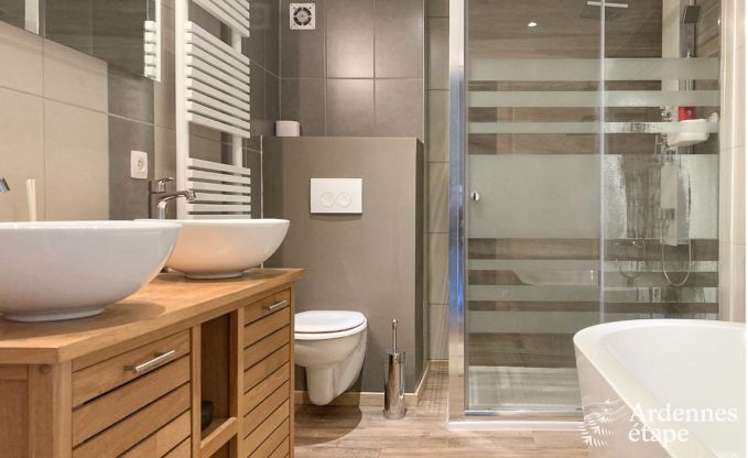 Charmante huur voor 8 personen in Paliseul: vakantiehuis met recreatieve voorzieningen in het hart van de Ardennen