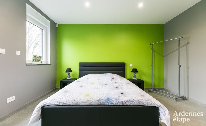 Vakantiehuis met binnenzwembad, sauna en spellen in Paliseul voor 14 personen in de Ardennen