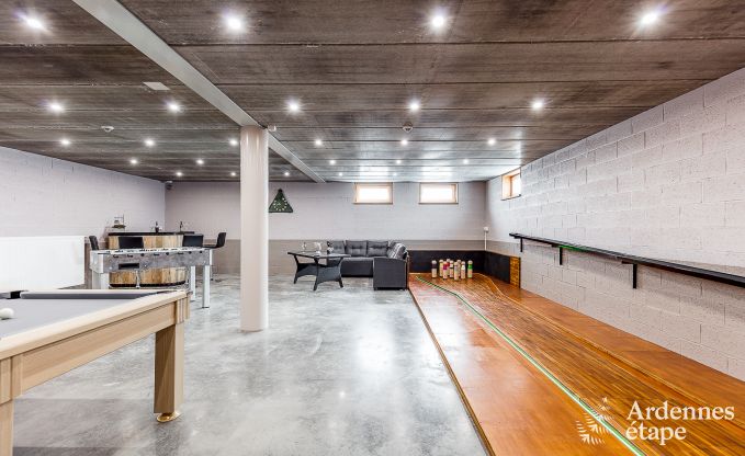 Luxe vakantiehuis in Paliseul met zwembad, wellness en spellen,  voor 28 personen in de Ardennen