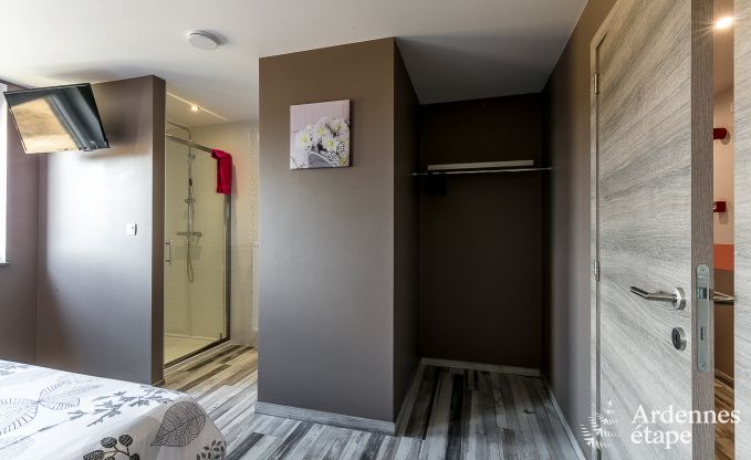 Luxe vakantiehuis in Paliseul met zwembad, wellness en spellen,  voor 28 personen in de Ardennen