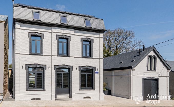 Moderne vakantiewoning in Paliseul voor 14 personen met zwembad, speelkamer en nabijheid van Boekendorp Redu in de Ardennen