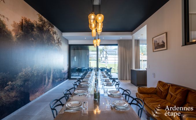 Moderne vakantiewoning in Paliseul voor 14 personen met zwembad, speelkamer en nabijheid van Boekendorp Redu in de Ardennen