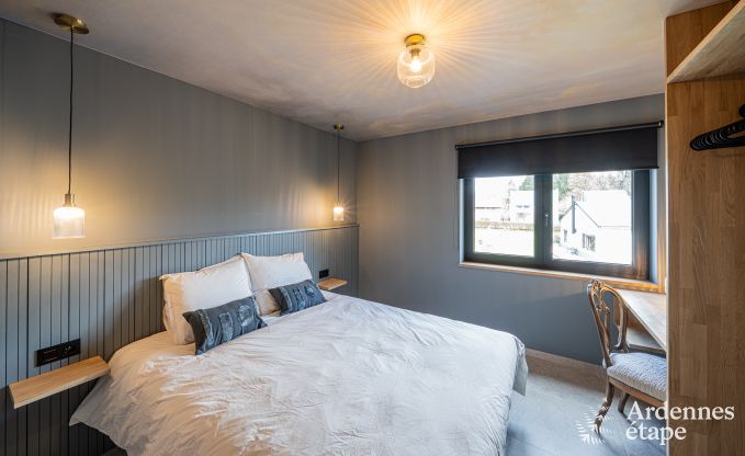 Moderne vakantiewoning in Paliseul voor 14 personen met zwembad, speelkamer en nabijheid van Boekendorp Redu in de Ardennen