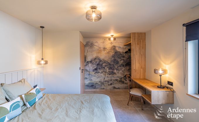 Moderne vakantiewoning in Paliseul voor 14 personen met zwembad, speelkamer en nabijheid van Boekendorp Redu in de Ardennen