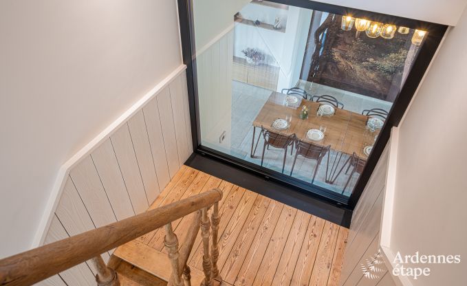 Moderne vakantiewoning in Paliseul voor 14 personen met zwembad, speelkamer en nabijheid van Boekendorp Redu in de Ardennen