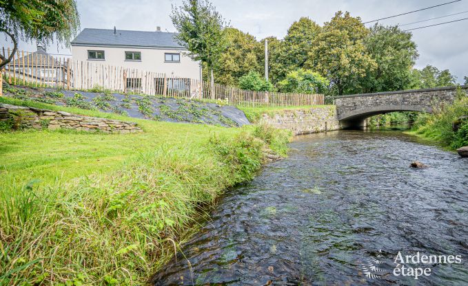 Gezellig vakantiehuis voor 8 personen in Paliseul, vlakbij het bos en de rivier