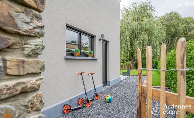 Gezellig vakantiehuis voor 8 personen in Paliseul, vlakbij het bos en de rivier