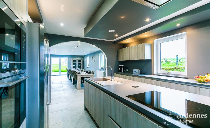 Luxe vakantiehuis in Paliseul met zwembad, wellness en spellen,  voor 28 personen in de Ardennen