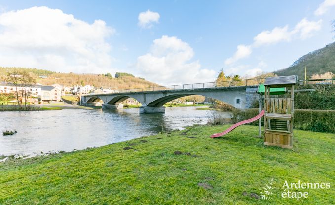 Vakantiehuis in Poupehan voor 26 personen in de Ardennen