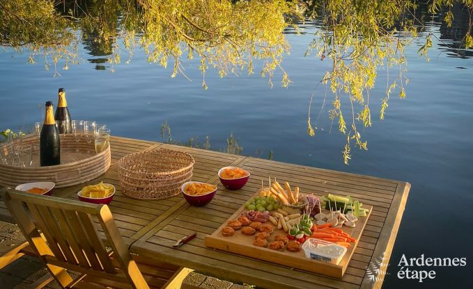 Uitzonderlijke charmante vakantiewoning in Profondeville voor 4 personen met jacuzzi, infraroodcabine en ponton op de Maas