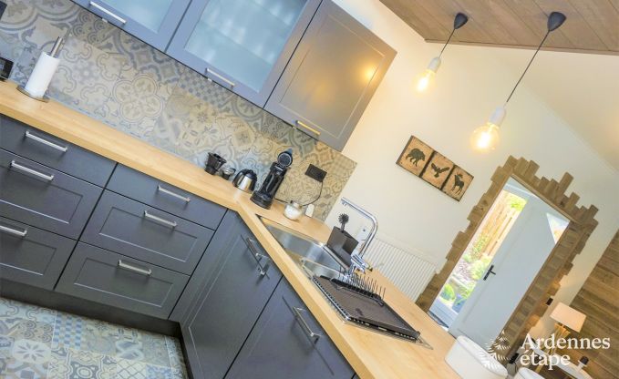 Hoogwaardig huis in Profondeville met sauna en jacuzzi voor 5 personen in de Ardennen