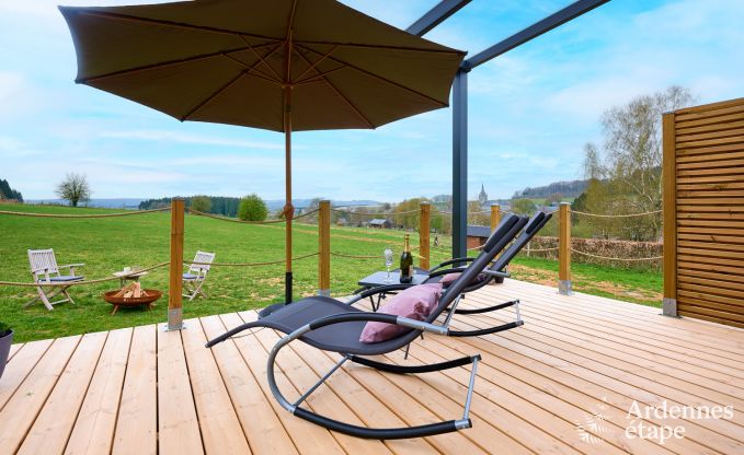 Romantisch tiny house in Redu: verblijf voor 2 in de Ardennen met priv�terras en panoramisch uitzicht