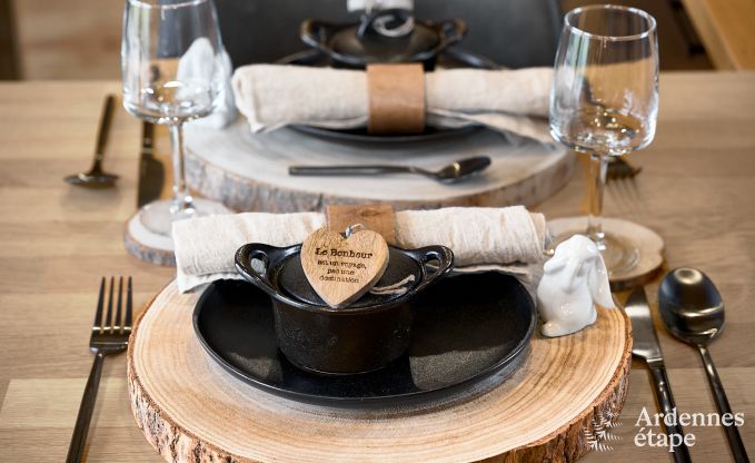 Romantisch tiny house in Redu: verblijf voor 2 in de Ardennen met priv�terras en panoramisch uitzicht