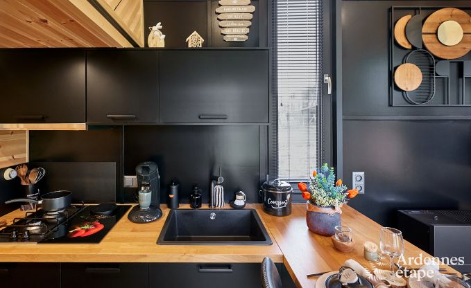 Romantisch tiny house in Redu: verblijf voor 2 in de Ardennen met priv�terras en panoramisch uitzicht