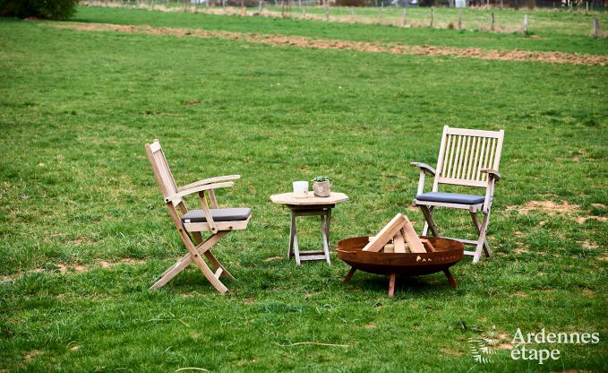 Romantisch tiny house in Redu: verblijf voor 2 in de Ardennen met priv�terras en panoramisch uitzicht