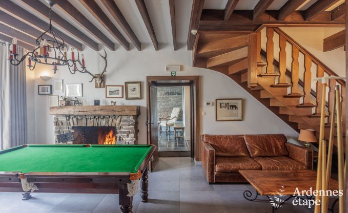 Cottage in Redu, Ardennen, 7 slaapkamers, 6 badkamers, 15 personen, noords bad, biljart, privé tuin, terras, oplaadpunt voor elektrische auto's