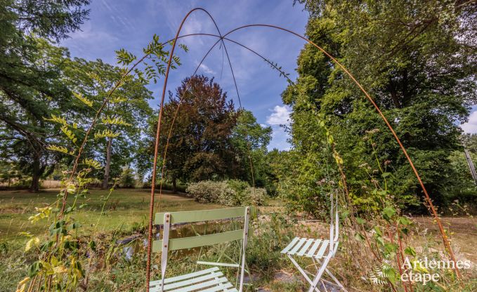 Cottage in Redu, Ardennen, 7 slaapkamers, 6 badkamers, 15 personen, noords bad, biljart, privé tuin, terras, oplaadpunt voor elektrische auto's