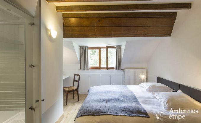 Charmante, ruime en hondvriendelijke cottage in Redu voor 17 personen