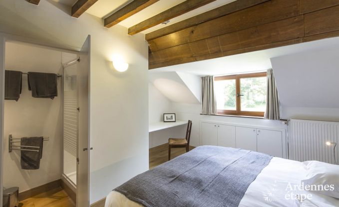 Charmante, ruime en hondvriendelijke cottage in Redu voor 17 personen