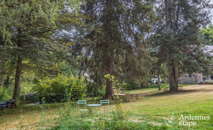 Charmante, ruime en hondvriendelijke cottage in Redu voor 17 personen