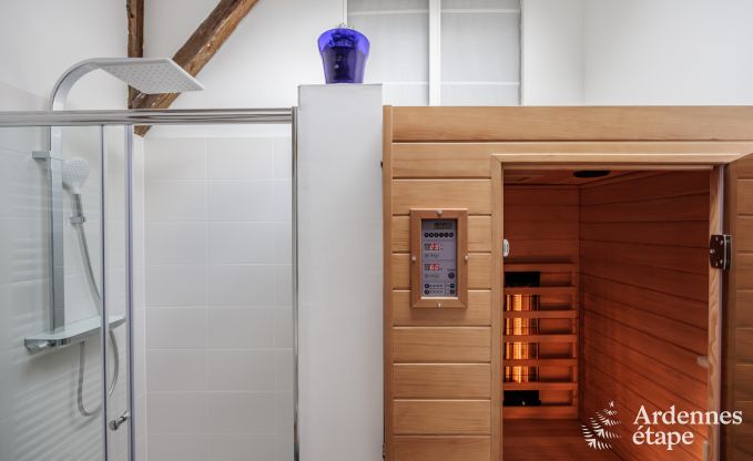 Charmante, ruime en hondvriendelijke cottage in Redu voor 17 personen