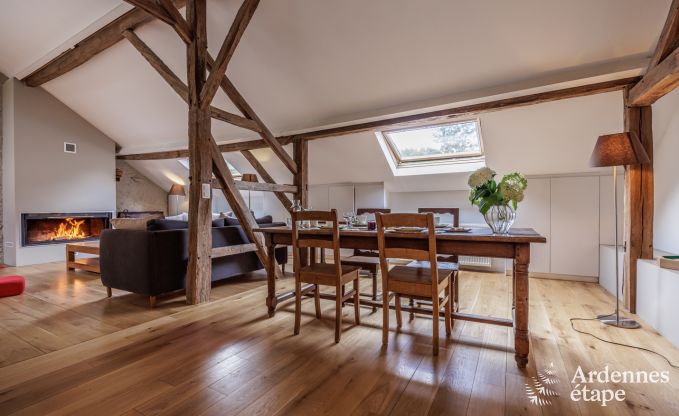 Charmante, ruime en hondvriendelijke cottage in Redu voor 17 personen