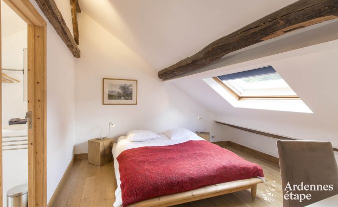 Charmante, ruime en hondvriendelijke cottage in Redu voor 17 personen