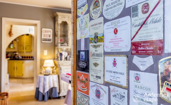 Luxe villa in Redu, Ardennen, 9 personen, buitenzwembad, sauna, stoombad, binnen- en buitenjacuzzi, privtuin, volledige uitrusting