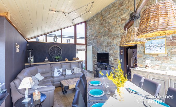 Luxe villa in Redu, Ardennen, 9 personen, buitenzwembad, sauna, stoombad, binnen- en buitenjacuzzi, privtuin, volledige uitrusting