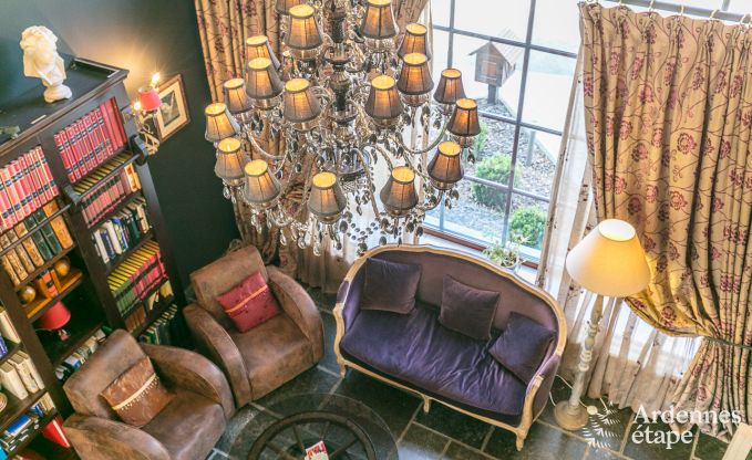 Luxe villa in Redu, Ardennen, 9 personen, buitenzwembad, sauna, stoombad, binnen- en buitenjacuzzi, privtuin, volledige uitrusting