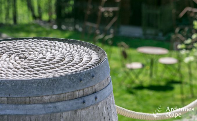 Luxe villa in Redu, Ardennen, 9 personen, buitenzwembad, sauna, stoombad, binnen- en buitenjacuzzi, privtuin, volledige uitrusting