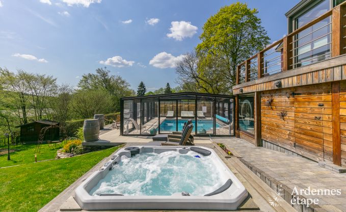Luxe villa in Redu, Ardennen, 9 personen, buitenzwembad, sauna, stoombad, binnen- en buitenjacuzzi, privtuin, volledige uitrusting