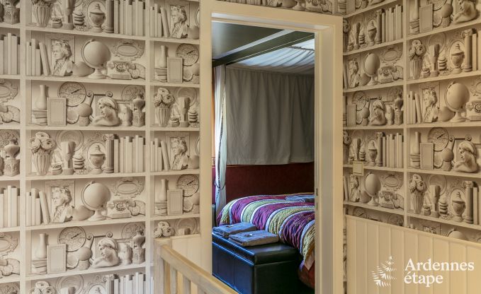 Luxe villa in Redu, Ardennen, 9 personen, buitenzwembad, sauna, stoombad, binnen- en buitenjacuzzi, privtuin, volledige uitrusting