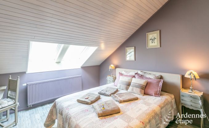 Luxe villa in Redu, Ardennen, 9 personen, buitenzwembad, sauna, stoombad, binnen- en buitenjacuzzi, privtuin, volledige uitrusting