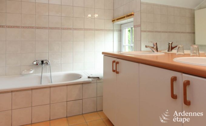 Vakantiehuis in Redu voor 22 personen in de Ardennen