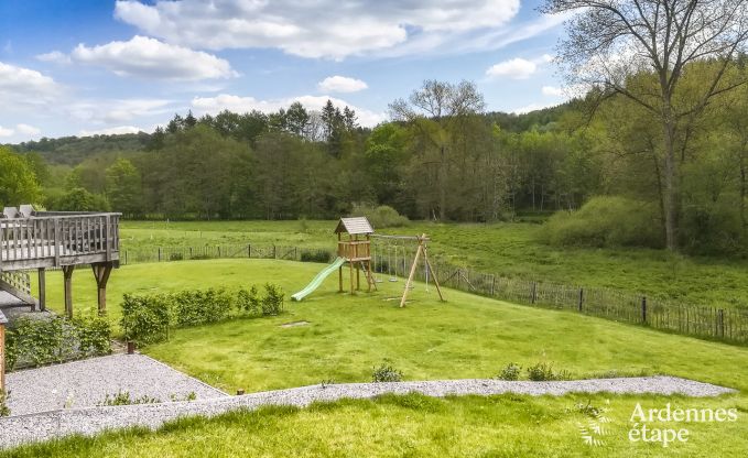 Vakantiehuis in Redu voor 24 personen in de Ardennen