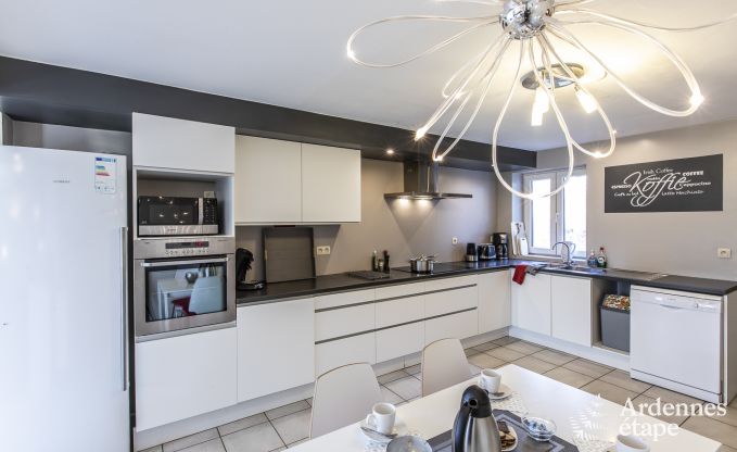 Vakantiehuis in Redu voor 15 personen in de Ardennen