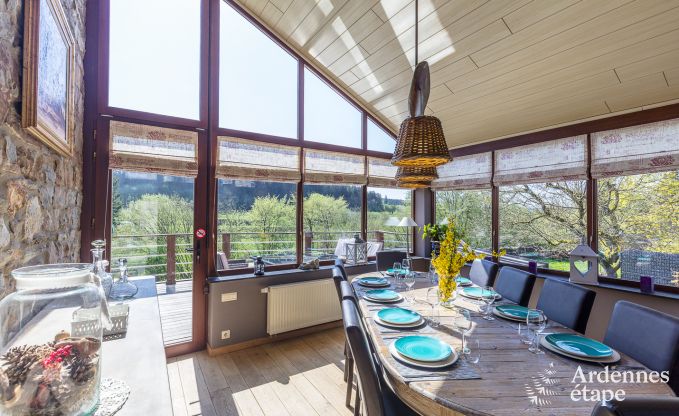 Luxe villa in Redu, Ardennen, 9 personen, buitenzwembad, sauna, stoombad, binnen- en buitenjacuzzi, privtuin, volledige uitrusting