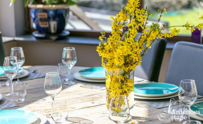 Luxe villa in Redu, Ardennen, 9 personen, buitenzwembad, sauna, stoombad, binnen- en buitenjacuzzi, privtuin, volledige uitrusting