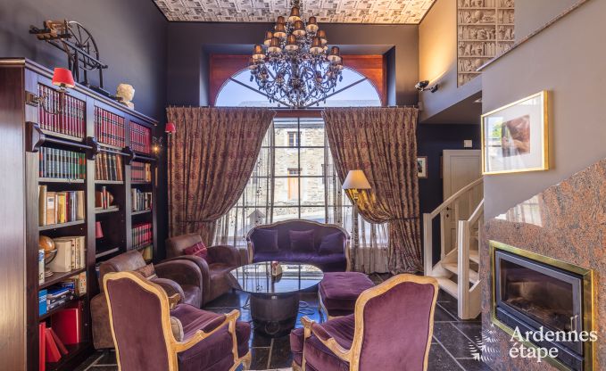 Luxe villa in Redu, Ardennen, 9 personen, buitenzwembad, sauna, stoombad, binnen- en buitenjacuzzi, privtuin, volledige uitrusting