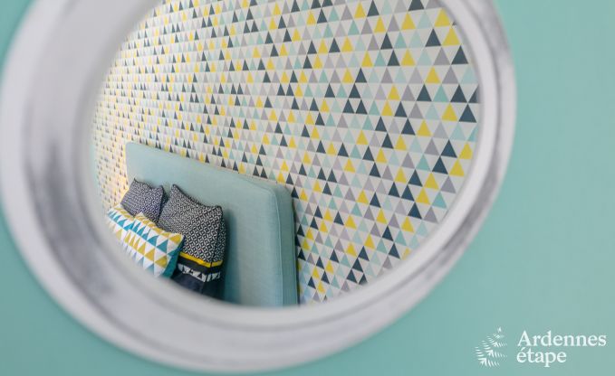 Luxe villa in Redu, Ardennen, 9 personen, buitenzwembad, sauna, stoombad, binnen- en buitenjacuzzi, privtuin, volledige uitrusting