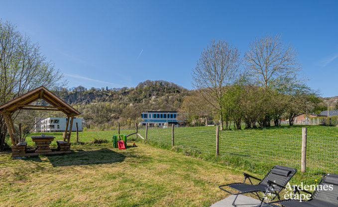 Gezellige vakantiewoning in Remouchamps: 8 personen, jacuzzi, priv�tuin, bij C�te de la Redoute
