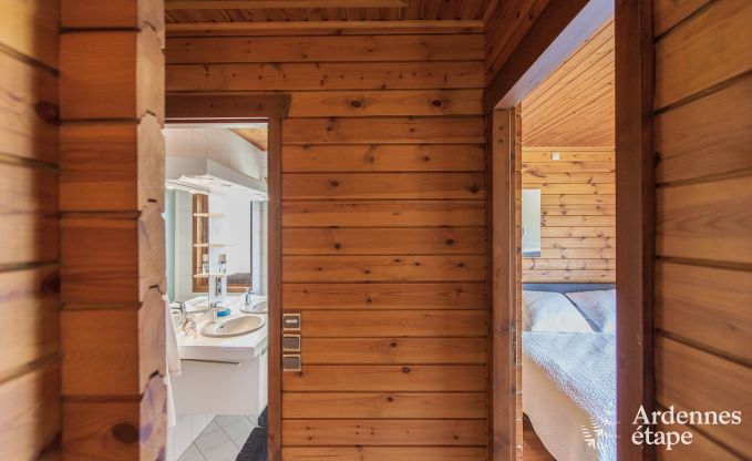 Hondvriendelijk vakantiehuis  voor 10 personen in Rendeux