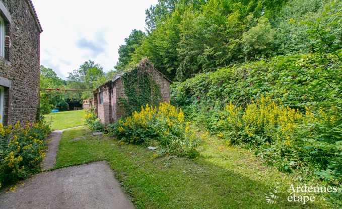 Vakantiehuis in Rendeux, Ardennen, 6 personen, 2 slaapkamers, privtuin, babyuitrusting, terras met barbecue