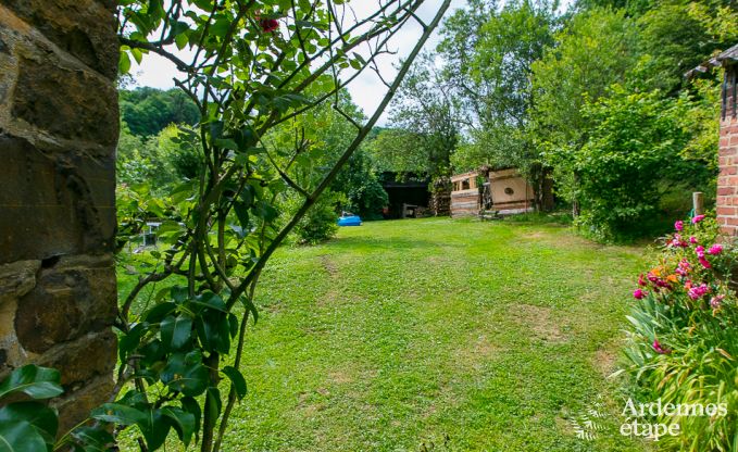 Vakantiehuis in Rendeux, Ardennen, 6 personen, 2 slaapkamers, privtuin, babyuitrusting, terras met barbecue