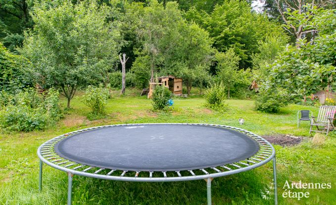 Vakantiehuis in Rendeux, Ardennen, 6 personen, 2 slaapkamers, privtuin, babyuitrusting, terras met barbecue