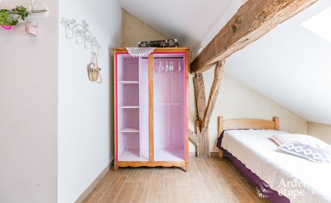 Vakantiehuis in Rendeux, Ardennen, 6 personen, 2 slaapkamers, privtuin, babyuitrusting, terras met barbecue