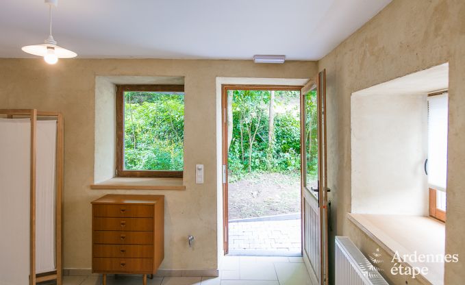 Vakantiehuis in Rendeux, Ardennen, 6 personen, 2 slaapkamers, privtuin, babyuitrusting, terras met barbecue